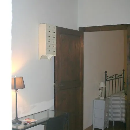 Lo Sghimbescio Bed and Breakfast