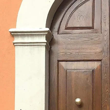 Lo Sghimbescio Bed and Breakfast 3*