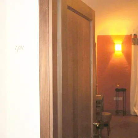 Lo Sghimbescio Bed and Breakfast