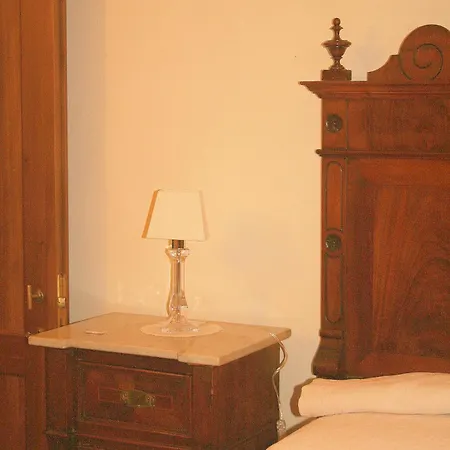 Bed and Breakfast Lo Sghimbescio